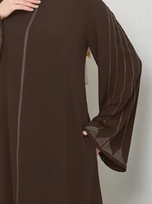 Vestido elegante para mujer de estilo árabe, holgado, de unicolor, con decoración de strass, manga larga, modesto, para primavera y otoño - color café - Ver 4