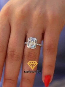 1 pièce Bague de mariage en argent sterling 925 avec un design de 4 griffes, une émeraude taillée et 2 carats de diamant moissanite de couleur D, convient pour les fiançailles, les épouses, les petites amies, les cadeaux d'anniversaire, les cadeaux d'anniversaire de mariage. Bijoux de mariée de haute qualité.