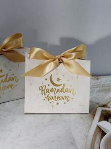 5 piezas Caja de regalo mini con diseño de patrón de mármol de Ramadán Kareem, bolsas de favor elegantes blancas con diseño dorado de luna y estrellas, y cintas de satén. Perfecto para almacenar caramelos, chocolates y regalos pequeños. Ideal para celebraciones de Ramadán, reuniones festivas y sorpresas significativas. Empaque elegante para momentos de regalo memorables.