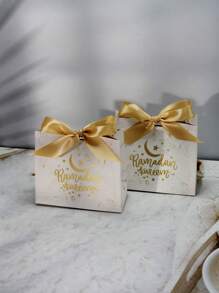 5 piezas Caja de regalo mini con diseño de patrón de mármol de Ramadán Kareem, bolsas de favor elegantes blancas con diseño dorado de luna y estrellas, y cintas de satén. Perfecto para almacenar caramelos, chocolates y regalos pequeños. Ideal para celebraciones de Ramadán, reuniones festivas y sorpresas significativas. Empaque elegante para momentos de regalo memorables.
