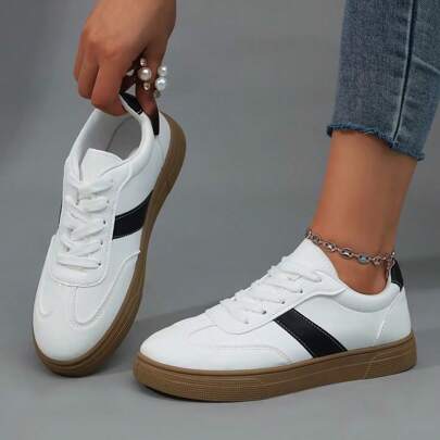 Tênis femininos plus size 35-43 estilo alemão, calçados esportivos para estudantes, calçados casuais baixos com cadarço, calçados multiuso para treinamento indoor