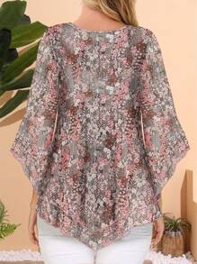 CheersLife Blusa elegante de talla grande para mujer, cuello en V, capas dobles, malla elástica, camisas de trabajo informales holgadas, blusas tipo túnica con mangas acampanadas 3/4 y volantes