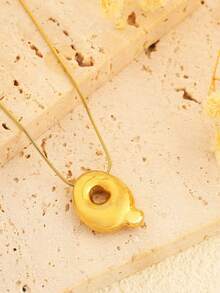 1 Pezzo Collana pendente con 26 lettere in acciaio inossidabile, di stile semplice e alla moda, classico e senza tempo, adatto per uso quotidiano, come regalo, per feste o festival musicali