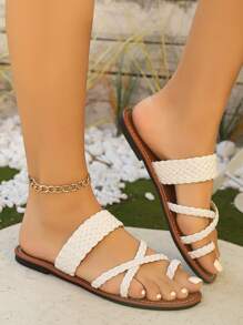 Sandalias planas para mujer, nuevas sandalias informales de moda para uso diario, casual y al aire libre, con tiras trenzadas, cruzadas y con cordón, de estilo romano, cómodas y ligeras, de punta abierta y tipo chanclas, disponibles en colores dorado, negro, marrón, marrón chocolate y plateado