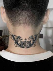 1 pieza Tatuajes temporales de alas de corona estilo europeo a prueba de sudor y agua que duran de 1 a 2 semanas, realistas, con efecto de jugo de hierbas no reflectante, tatuajes falsos negros para mujeres y hombres, pegatinas de tatuaje para brazos, pecho, pierna, abdomen, cintura, arte corporal modernista - Negro - Ver 2