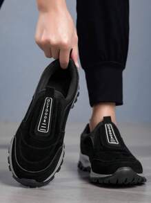 Sneakers Men Outdoor Hiking Shoes Men Sneakers Slip On Casual Shoes Breathable Suede Leather Shoes Anti-Skid Walking Shoes Footwear