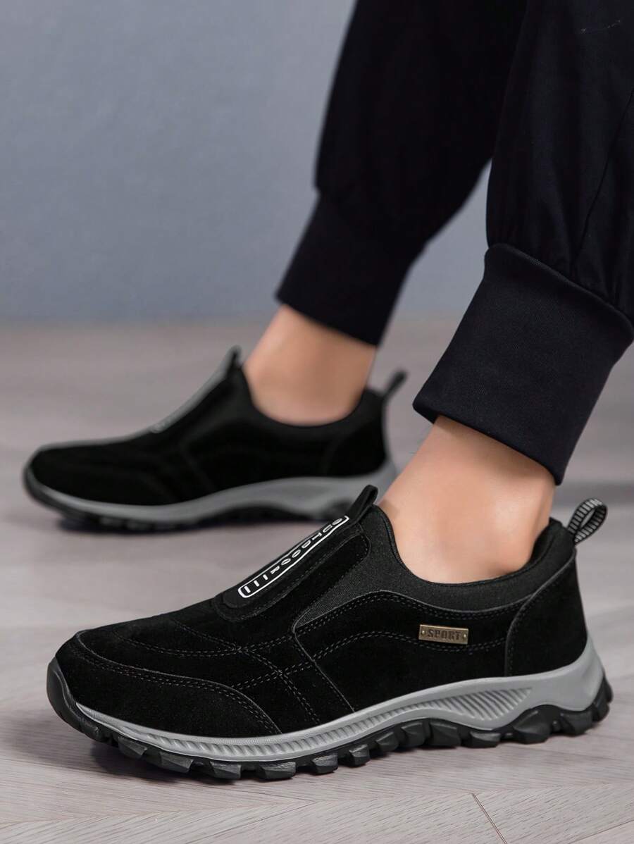 Sneakers Men Outdoor Hiking Shoes Men Sneakers Slip On Casual Shoes Breathable Suede Leather Shoes Anti-Skid Walking Shoes Footwear