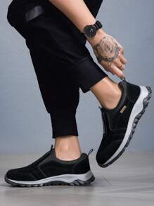 Sneakers Men Outdoor Hiking Shoes Men Sneakers Slip On Casual Shoes Breathable Suede Leather Shoes Anti-Skid Walking Shoes Footwear