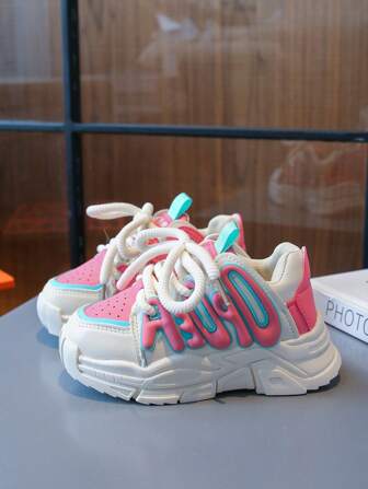 1 par 2025 nya sportskor för barn Löparsneakers Lädervarma skor Småbarn Pojkar Mode Casual Chunky Sneakers