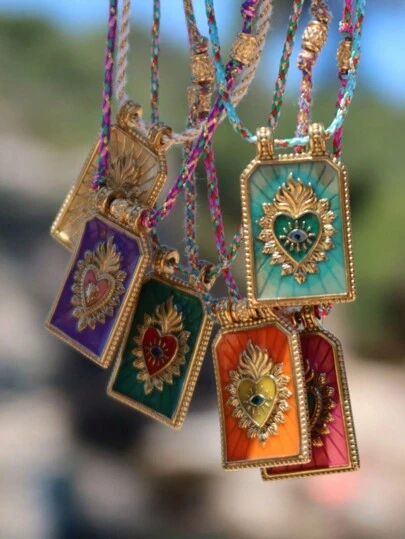 Fashionable And Simple Colored Heart Tarot Card Pendant Necklace, Women's Collarbone Chain, Gold-Plated And Color Preserving Valentines,Mom,Mother,Mother's Day,Gift