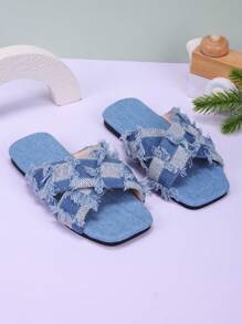 女孩时尚字母轻便拖鞋休闲简约户外室内旅行必备