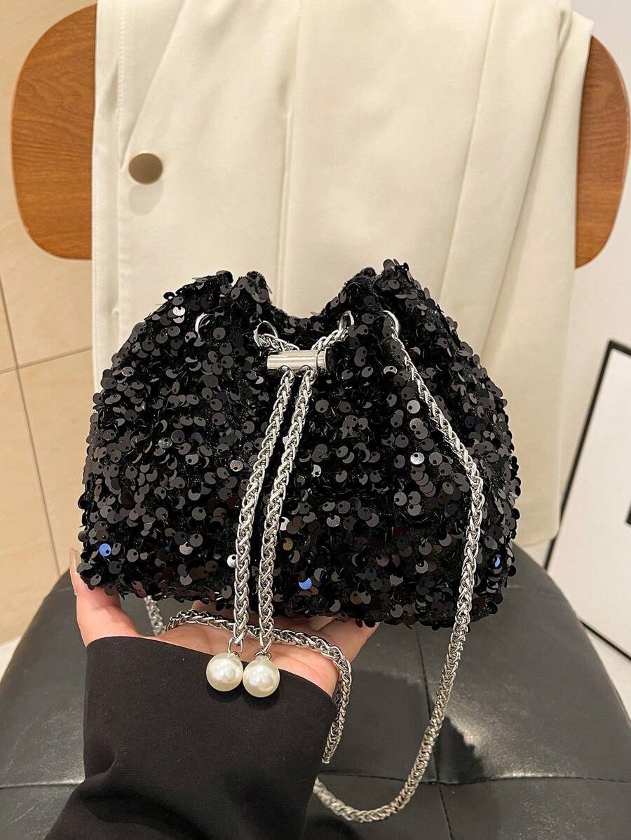 1 件链条抽绳封口 PVC 亮片闪亮水桶包，配金属珍珠装饰，彩色亮片单肩斜挎包，时尚礼品化妆包，适合女士派对活动