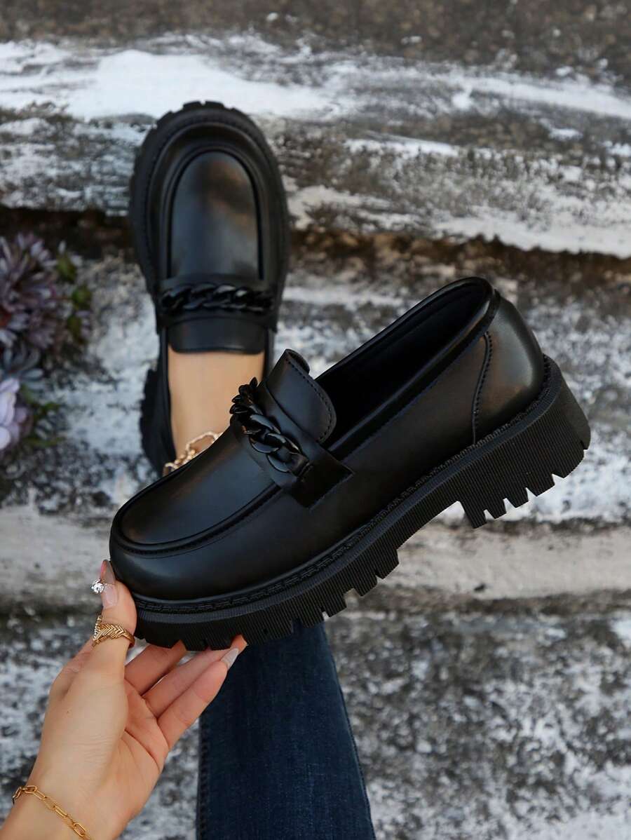 女士圆头厚底厚底坡跟乐福鞋，舒适休闲一脚蹬鞋，带装饰链，英伦风格