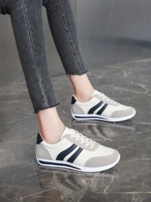 New Casual Versatile White Lace-Up Sports Shoes, Women's Heart Pattern PU Leather Low-Top Round Toe Flat Fashionable Athletic Sneakers