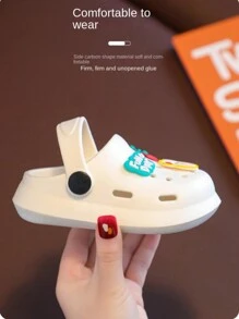 1 Par de Sandálias de Praia/Água com Sola Antiderrapante Macia em Bege com Decoração Fofa de Ursinho, Adequadas para Bebê no Verão