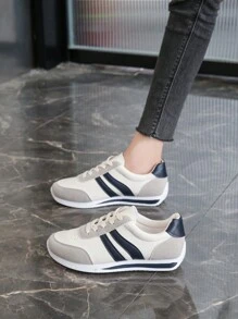 New Casual Versatile White Lace-Up Sports Shoes, Women's Heart Pattern PU Leather Low-Top Round Toe Flat Fashionable Athletic Sneakers