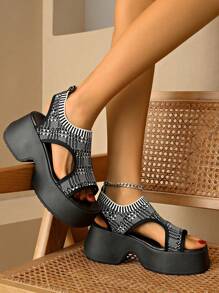 女士时尚厚底凉鞋，橡胶和布料方头露趾防水坡跟厚底运动凉鞋 - 黑與白 - 查看 3