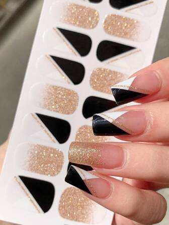 1 st/set fransk nagelklistermärke, en helt inslagen nagelremsa, nageldekorationsklistermärke som kan användas under dagligt arbete och en nagelverktygspresent som kan ges till vänner