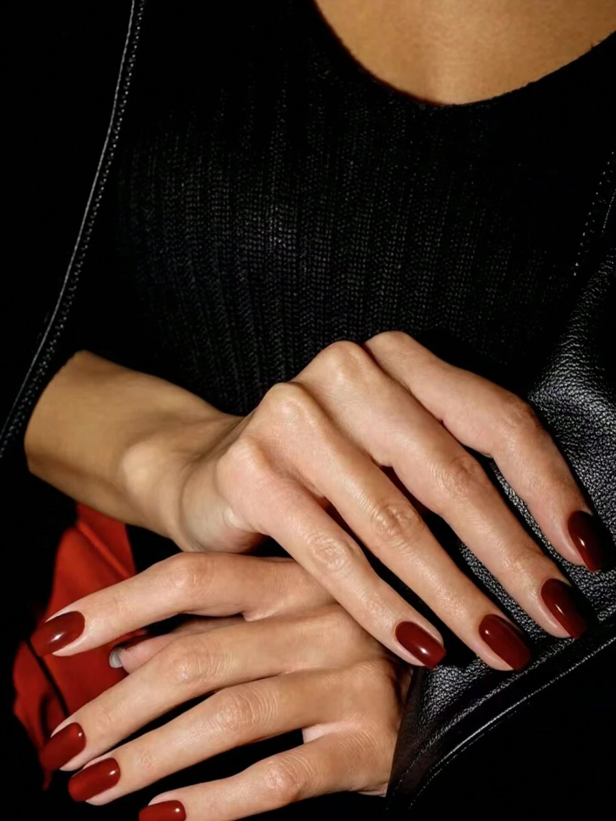 Color A 按压指甲 Color A 按压指甲短酒红色中方形指甲胶套装，短棺材丙烯酸指甲按压凝胶指甲，明亮可重复使用指甲，24 件... - 酒紅色 - 查看 1