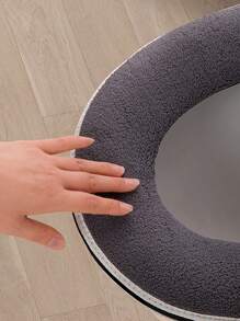 1pc Letter Pattern Toilet Seat Cushion, Simple Home Bathroom Toilet Lid Cover Mat, New Thickened Zipper Design Bathroom Decor Fall Decor