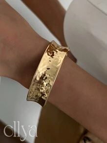 1pc Vintage Punk Style Asymmetric Water Drop Snakeskin Cuff Bracelet, Luxury Adjustable Wide Face Rhinestoned Open Bangle Bracelet For Women, High Quality Metal Charm Jewelry For Daily, Party, Holiday Gift