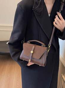 New Fashion Classic Metal Buckle Decor Adjustable Strap Square Crossbody Bag, Burgundy Flap Design, Suitable For Outdoor Sports, Commuting, Shopping, Campus And Short-Distance Travel - Coffee Brown - View 4