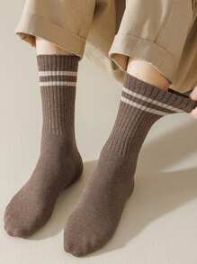 8 pares de calcetines hasta media pantorrilla para hombre, calcetines deportivos de unicolor y a la moda para primavera y otoño, calcetines largos informales estilo japonés ligeros, transpirables y absorbentes del sudor para uso diario