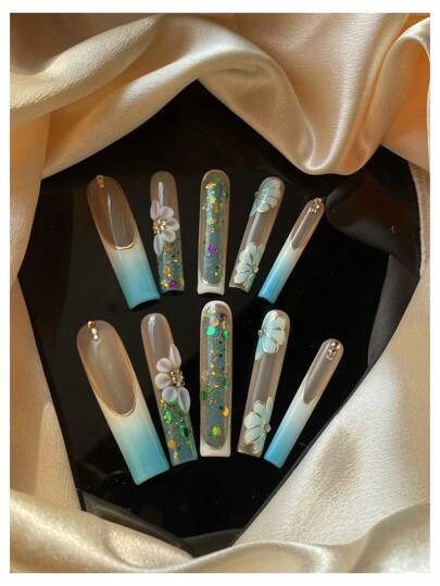 10 piezas de armadura pura hecha a mano de tipo uña de ataúd de 54 mm en blanco, verde, azul francés, amarillo degradado, flores 3D talladas y pintadas a mano, borde dorado, polvo de azúcar, accesorios de mariposa metálica, exquisitos y nobles, muy adecuados para fiestas y regalos para amigos, se pueden usar repetidamente, uñas postizas, suministros para uñas