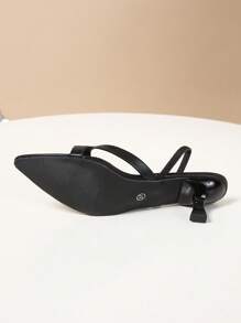 Nowe modne sandały na wysokim obcasie z nadrukiem w panterkę o wyjątkowym wzornictwie, ze szpiczastym noskiem i odkrytymi palcami, stylowe rzymskie sandały w stylu francuskim z paskiem i sprzączką w kolorze czerwonym, panterkowym i czarnym