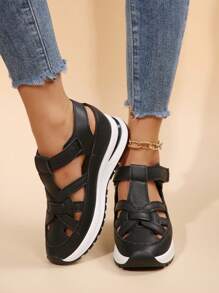 1 双女士新款厚底坡跟凉鞋，镂空透气防滑罗马风格钩环带运动时尚百搭凉鞋 - 黑色 - 查看 4