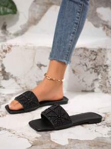 Sandal Datar Mewah Wanita, Seri Musim Semi/Panas/Autumn 2024, Ukuran Besar, Sandal Wanita Hak Rendah Anti Selip, Sepatu Liburan Pantai Rumah Tahan Air dengan Hiasan Berlian Imitasi yang Modis dan Serbaguna - Hitam - View 5