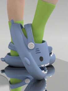 Wuxi lateness time co., ltd 儿童户外卡通鲨鱼设计防滑拖鞋凉鞋，幼儿男童可爱夏季拖鞋