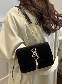 Mini Fashion Solid Color Simple Embroidery Thread Flip Cover Hardware Tassel Decoration Chain Shoulder Bag, Suitable For Shopping, Wallets, Shopping, Young Women, College Students, Newcomers, White-Collar Workers. They Are Very Suitable For Offices, Universities, Work, Business, Commuting, Outdoor Activities, Travel, And Outings