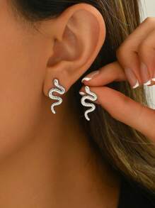 1 Pair Geometric Asymmetrical Snake Design Luxury Earrings Accessories