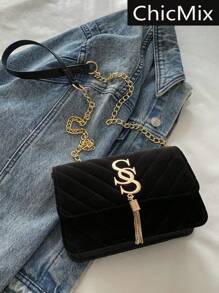 Mini Fashion Solid Color Simple Embroidery Thread Flip Cover Hardware Tassel Decoration Chain Shoulder Bag, Suitable For Shopping, Wallets, Shopping, Young Women, College Students, Newcomers, White-Collar Workers. They Are Very Suitable For Offices, Universities, Work, Business, Commuting, Outdoor Activities, Travel, And Outings