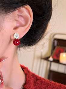 1 paire de boucles d\"oreilles clou en perles fausses et en cristaux blancs délicates, magnifiques et personnalisées, de design simple et à la mode pour bijoux de femmes