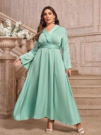 紫红色长袖 V 领水钻装饰腰带，大码阿拉伯风格服装