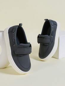 新款英伦风儿童钩环休闲鞋，轻便防水防滑软底耐磨透气舒适乐福鞋，适合学生、聚会、旅游、徒步旅行、日常休闲