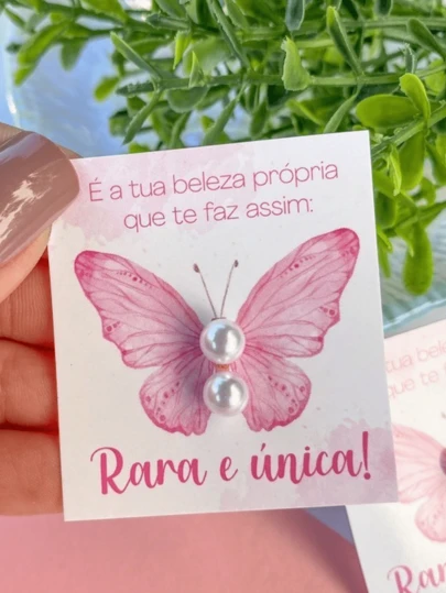 Kit 25 Brincos de Pérola + Etiqueta de Borboleta Rosa Presente para o Cliente 5x4cm, Engraçado, Cartão de Presente