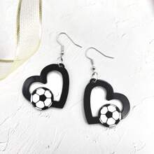 1 paire de boucles d'oreilles en forme de cœur de football en acrylique, boucles d'oreilles de supporter de match de football pour les femmes, la Saint-Valentin, maman, mère, fête des mères, cadeau