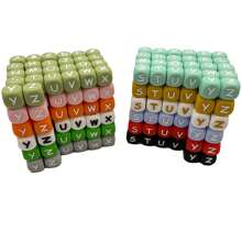 26 piezas de cuentas de silicona de 12 mm con letras del alfabeto mezcladas, suministros para hacer manualmente llaveros, cadenas de bolso, cadenas de teléfono, pulseras, collares y joyería