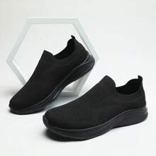 大码男士网眼一脚蹬鞋，透气面料运动鞋，轻便软底休闲运动旅行跑步时尚鞋 - 黑色 - 查看 5