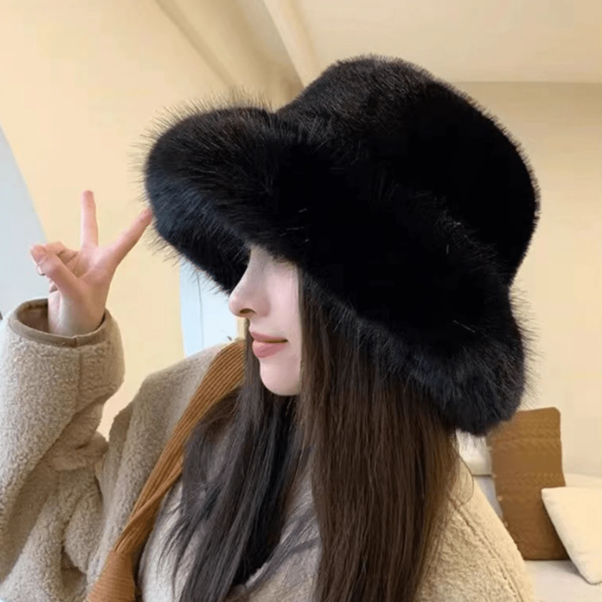 LA CARRE Women's Faux Fur Hat for Wnter wth Stretch Cossack Russan... LA CARRE Women's Faux Fur Hat for Wnter wth Stretch Cossack Russan...