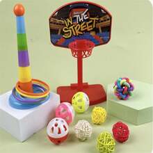 Set da 5 pezzi Giocattoli di addestramento per pappagalli, giocattoli di intelligenza per pappagalli, canestro da basket, anelli impilabili, palline per uccelli, giocattoli per lo sviluppo della masticazione per criceti, giocattoli a forma di tigre per pappagalli, giocattoli di addestramento dell'intelligenza per pappagalli, palla da basket da masticare per pappagalli, mini canestro da basket per scrivania
