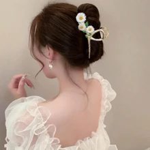 1 件水钻、仿珍珠和流苏蝴蝶翼发夹，高端女士发饰发夹 - 米色 - 查看 15