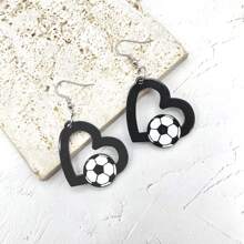 1 paire de boucles d'oreilles en forme de cœur de football en acrylique, boucles d'oreilles de supporter de match de football pour les femmes, la Saint-Valentin, maman, mère, fête des mères, cadeau