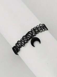 1pc Adjustable Moon Pendant Necklace, Gothic Style Hollow Design, Vintage Women Necklace Suitable For Daily Wear And Festivals (Elastic)