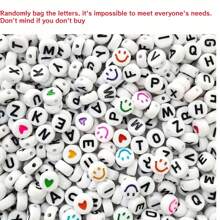 Set de 200/400 piezas de cuentas acrílicas con letras y emoticonos en forma de corazón de colores aleatorios para manualidades DIY, elaboración de joyas, pulseras, collares, pendientes y cadenas para teléfonos - Suministros de artesanía para pequeñas empresas