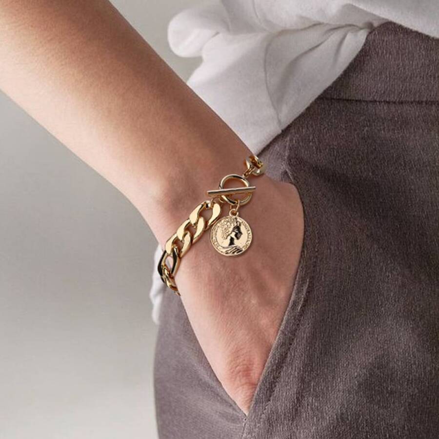 1pc Exquisite Delicate Alloy Hand Jewelry Wrist Jewelry Pendant - Gold - View 1