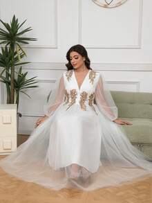 White Deep V-Neck Long Sleeve Mesh Plus Size Wedding Dress - White - View 6